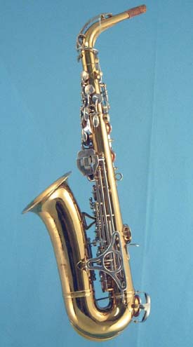 s/n 423xxx two-tone alto.  Thanks to www.usahorn.com