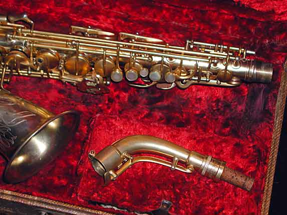 Photo 3 - Extrememly RARE Original Gold Plated Conn "Conqueror" 26M-SN 269930