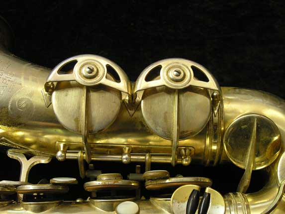 Photo 15 - Vintage Gold Plated SML Paris Alto Saxophone - SN 10145