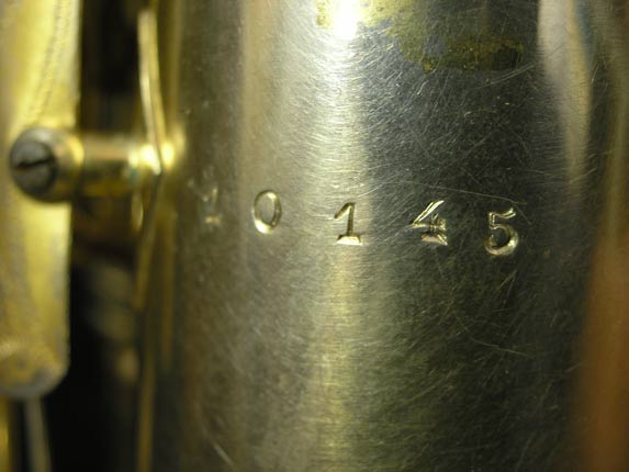 Photo 22 - Vintage Gold Plated SML Paris Alto Saxophone - SN 10145