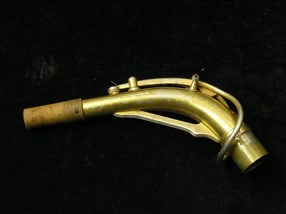 Photo 24 - Vintage Gold Plated SML Paris Alto Saxophone - SN 10145